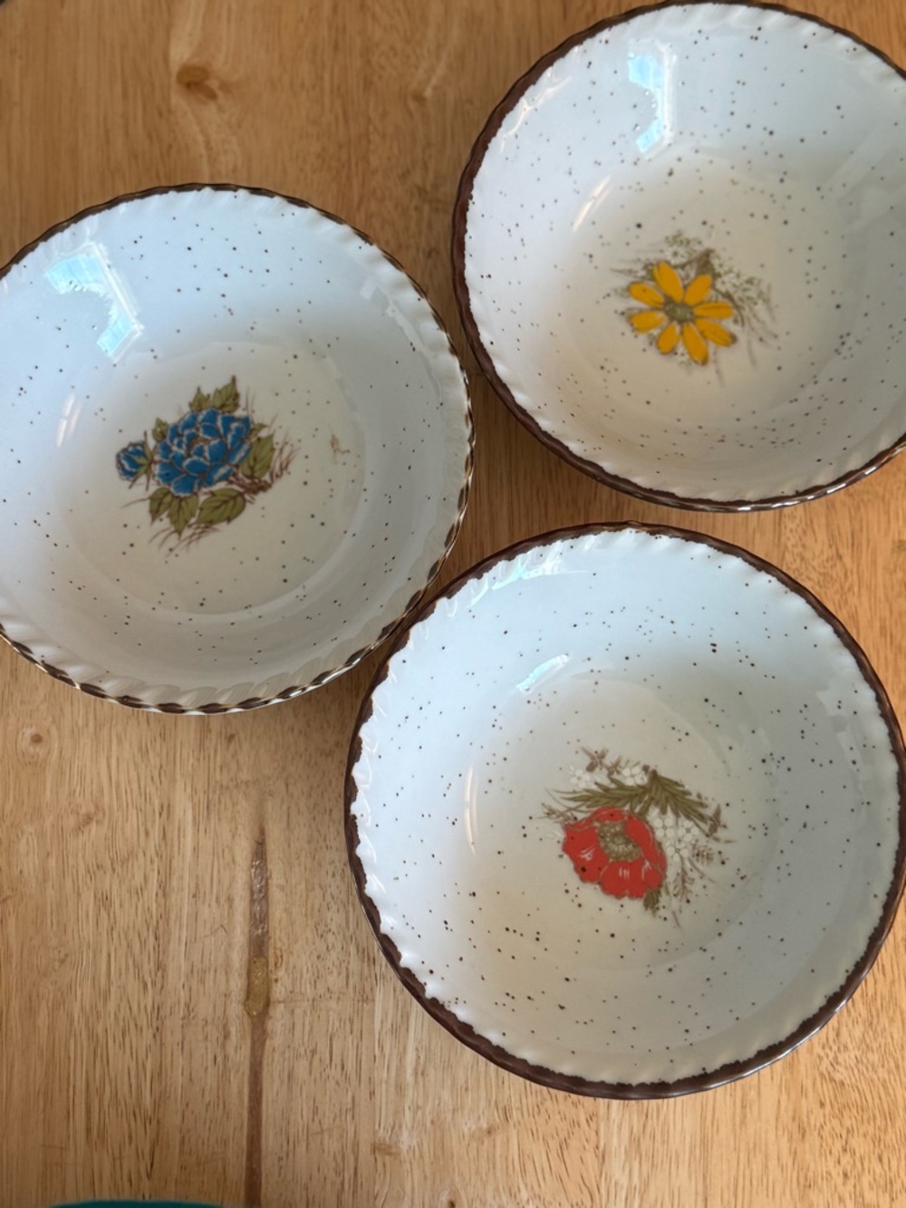 White Speckled Floral Ceramic Dessert Bowls - Set of 3